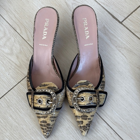 Prada pointy toe buckle kitten heels - Picture 2 of 5